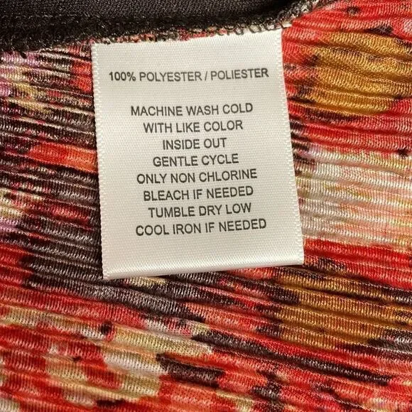 SAG HARBOR Geometric Pattern Faux 2 Piece Short Sleeve Blouse Petite Size Small - Picture 7 of 8